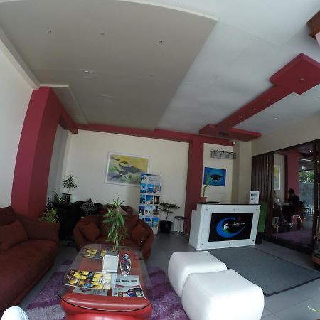 Hotel Surfview Raalhugandu Male Exteriér fotografie